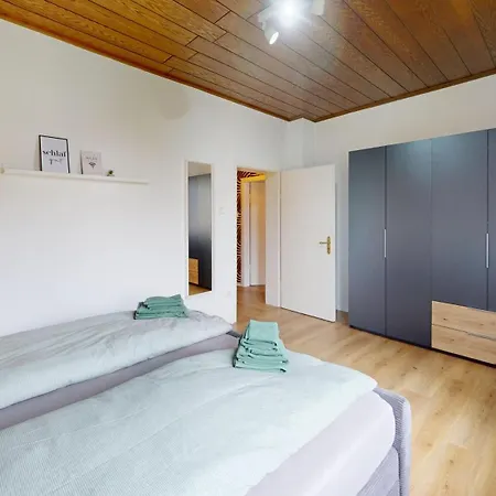 Altbauwohnung Im Ersten Og Mit Balkon Und Gartenblick 公寓 帕德博恩